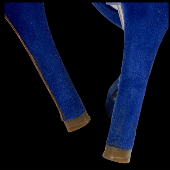 Prada Bluette Scalloped Wavy-Strap Sandals - Picture 7 of 9